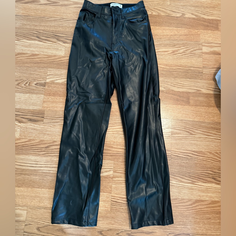 Abercrombie 90s Straight Ultra High Rise Leather Pants